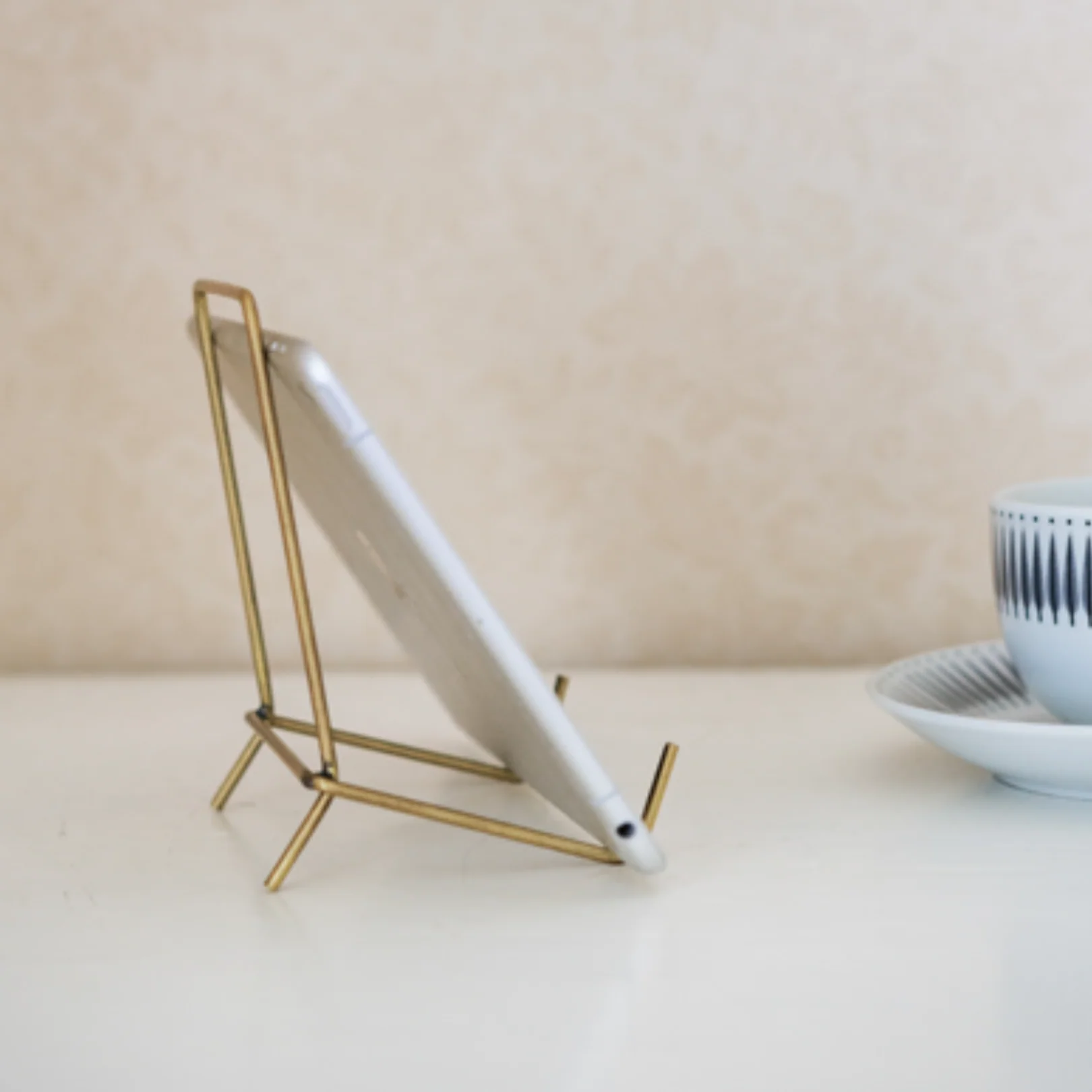 Fog Linen Work Brass Stand: Medium - Image 3