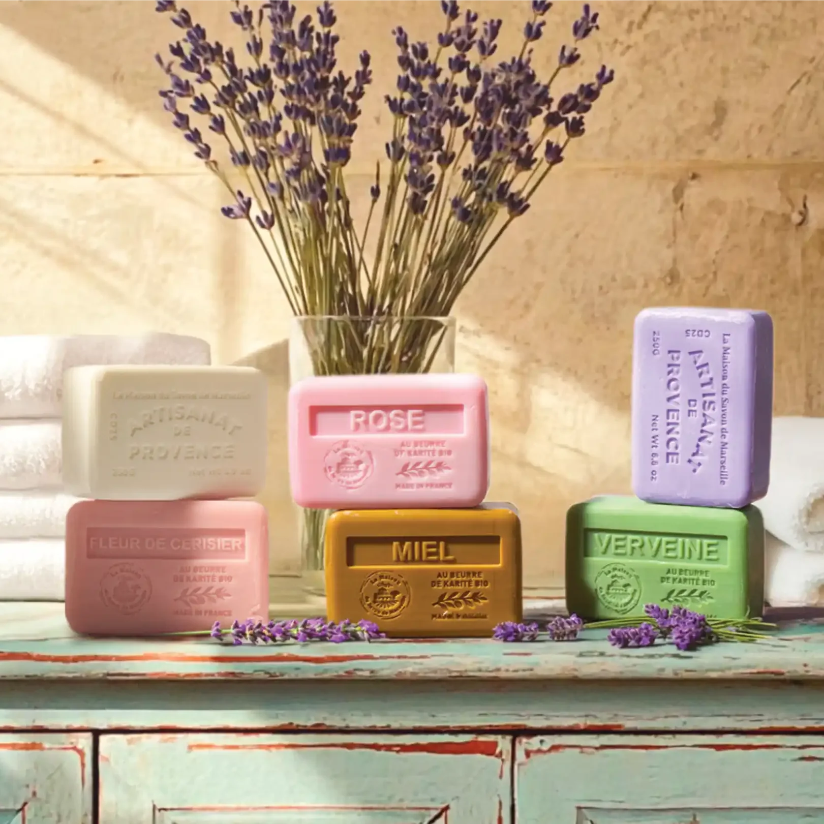 La Maison du Savon de Marseille Shea Butter Soap 250g - Citron / Lemon - Image 4