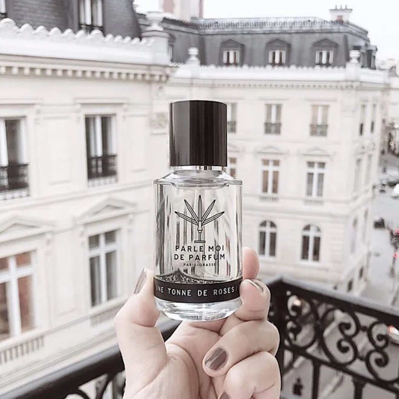 Sample Vial - Parle Moi Une Tonne de Roses / 8 Eau de Parfum - Image 3