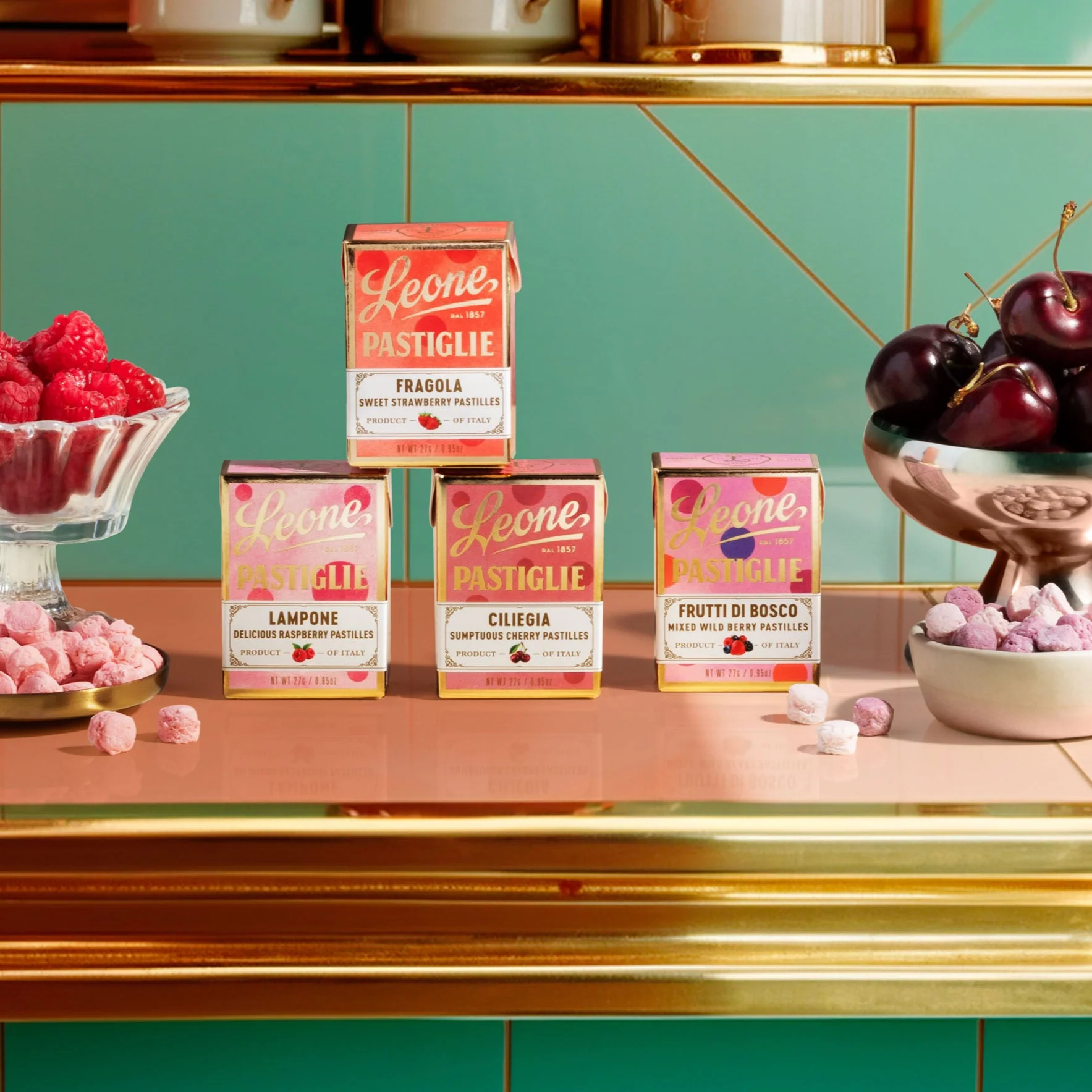 Leone 1857 Mixed Wild Berry Pastilles in Box - Image 3